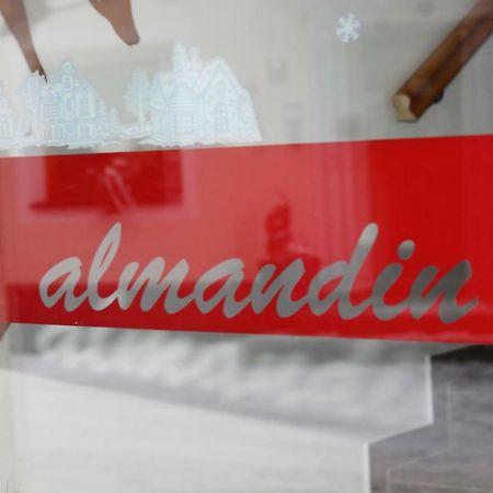 Almandin Apartments Ischgl Zewnętrze zdjęcie