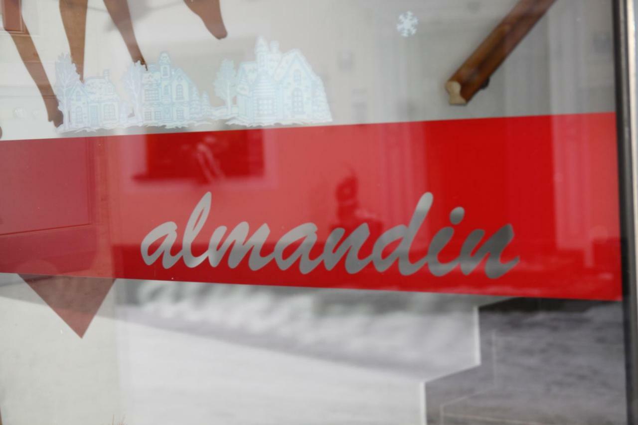 Almandin Apartments Ischgl Zewnętrze zdjęcie